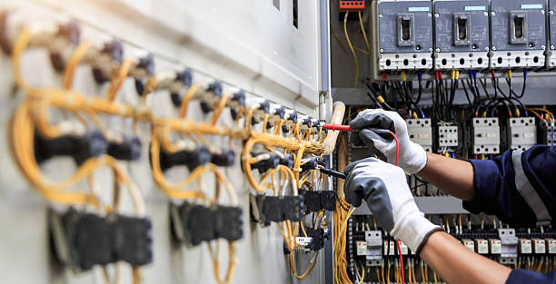 Professional Electrician technician working in Wellington, KS